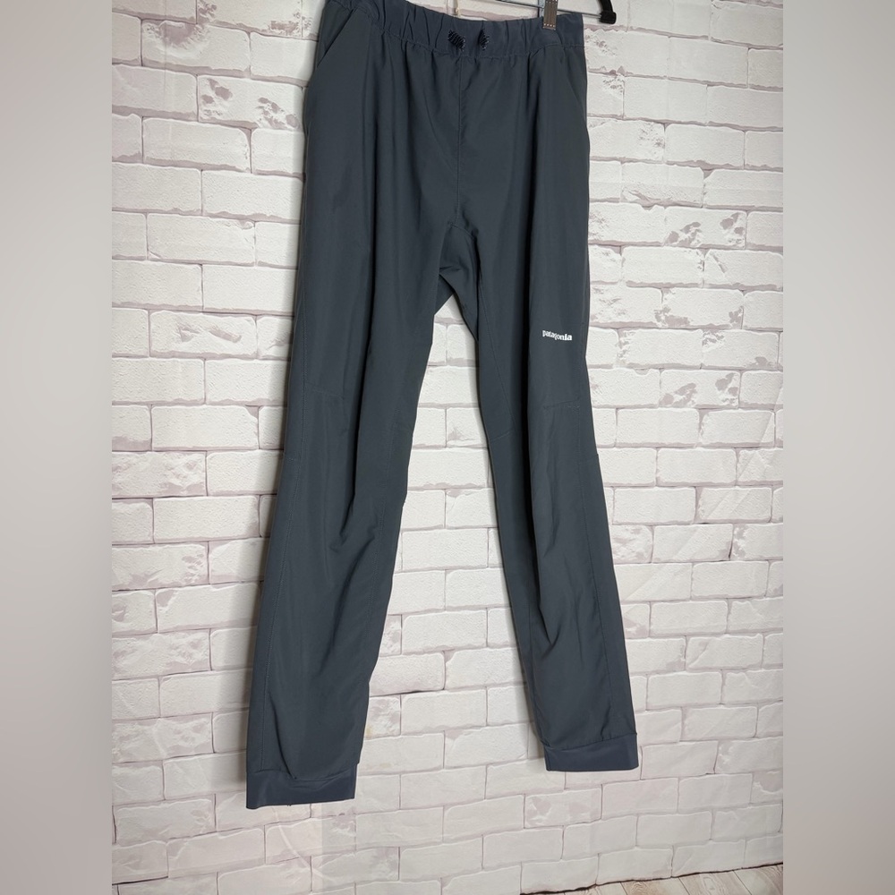 Patagonia Dark Gray Performance‎ Pants / Outdoor / Activewear/ Size 30-32 Waist